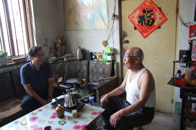 情系老黨員，慰問(wèn)暖人心——新生代企業(yè)家代表、龍港集團(tuán)常務(wù)副總經(jīng)理王敬武走訪慰問(wèn)老黨員